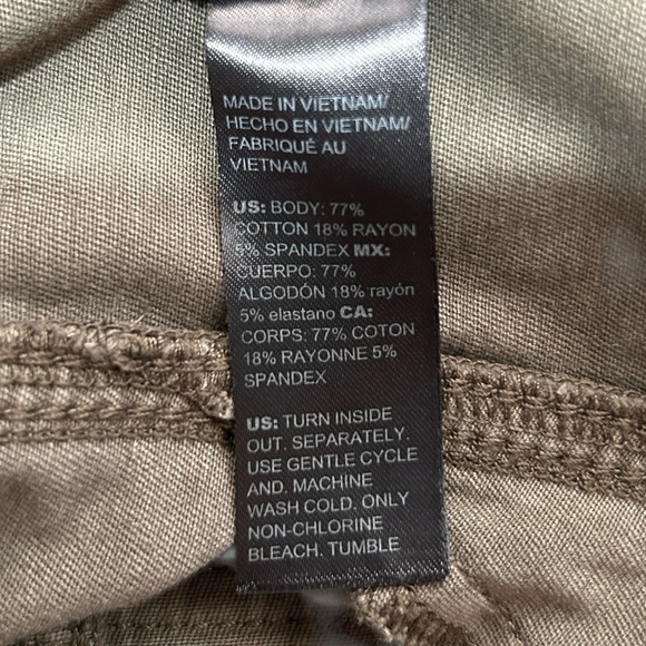 WHITE HOUSE BLACK MARKET Green Military Jacket /Top Peplum V-Neck Button Up sz 6 - Picture 10 of 11